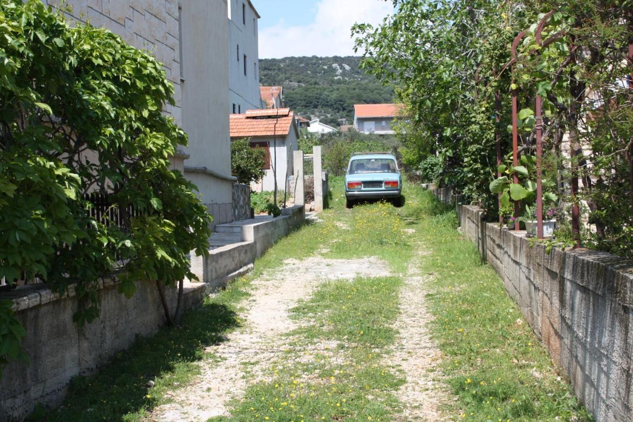 Apartments By The Sea Vinisce, Trogir - 4892 Exterior photo