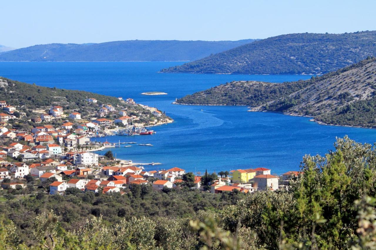 Apartments By The Sea Vinisce, Trogir - 4892 Exterior photo